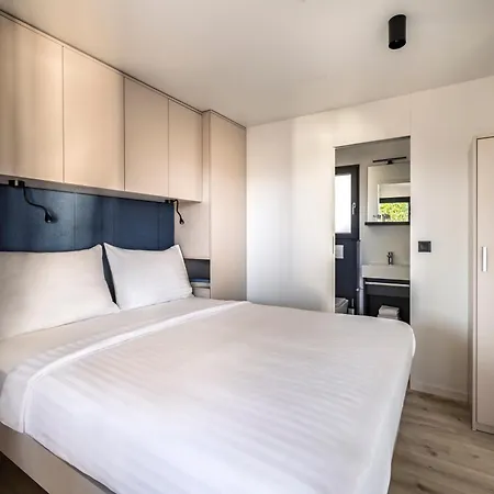Maistra Koversada Covered Mobile Homes פארק נופש ורסאר