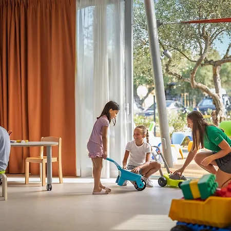 Maistra Koversada Covered Mobile Homes 4*
