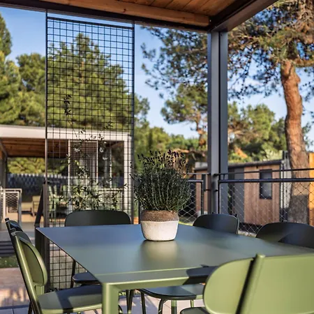 Maistra Koversada Covered Mobile Homes Πάρκο διακοπών